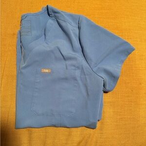 Figs Slim Catarina Scrub Top